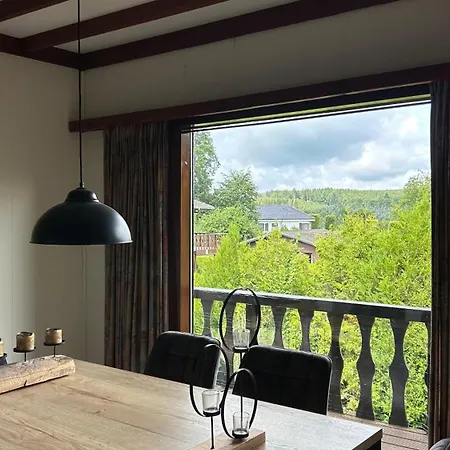 Le Belle Homme Nyaraló *